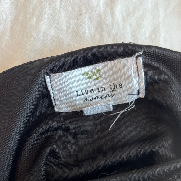 Chic Black Bodysuit - Picture 2 of 2